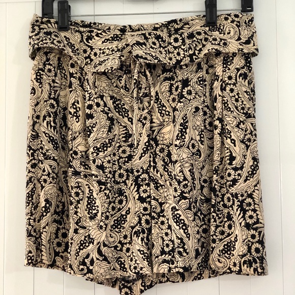 Zara Woman Floral Print High Rise Shorts 🌸BOGO - Picture 3 of 7